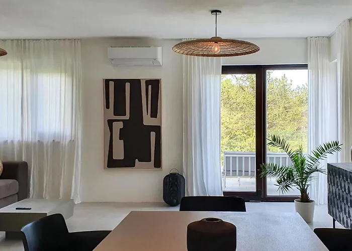 Prázdninový dům 3 Bedroom Gorgeous In Klimno