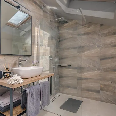 Holiday home Awesome In With Kitchen *