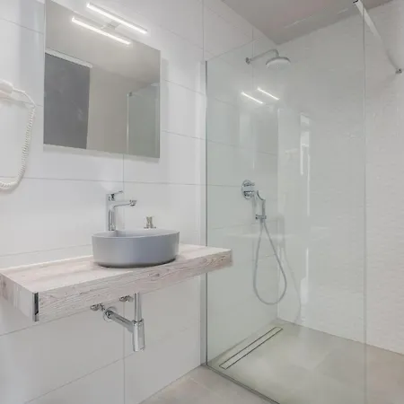 Awesome In With Kitchen Holiday home