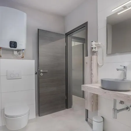 Awesome In With Kitchen Holiday home *