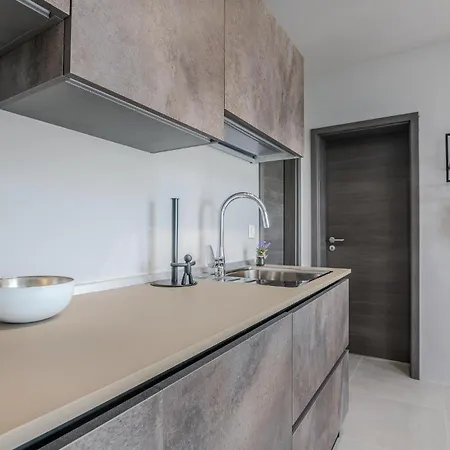 Awesome In With Kitchen Holiday home