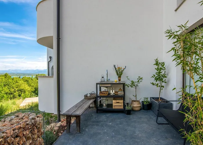 3 Bedroom Gorgeous In * Klimno