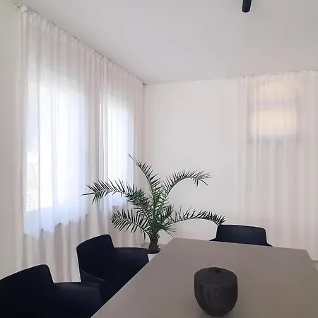 3 Bedroom Gorgeous In *