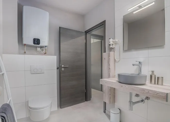 3 Bedroom Gorgeous In Prázdninový dům *