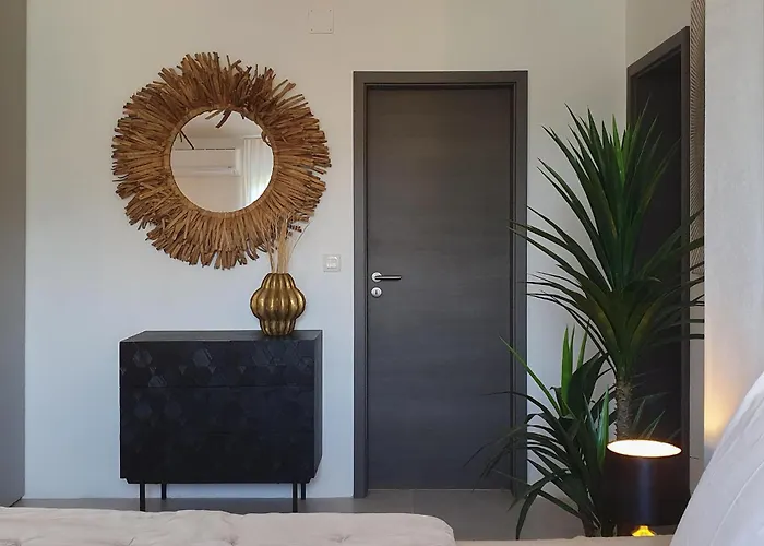 3 Bedroom Gorgeous In Klimno